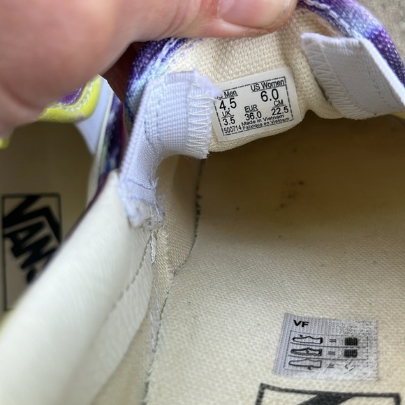 VANS Slip-on Sneakers in Tie-Dye Size 6 - Picture 4 of 10